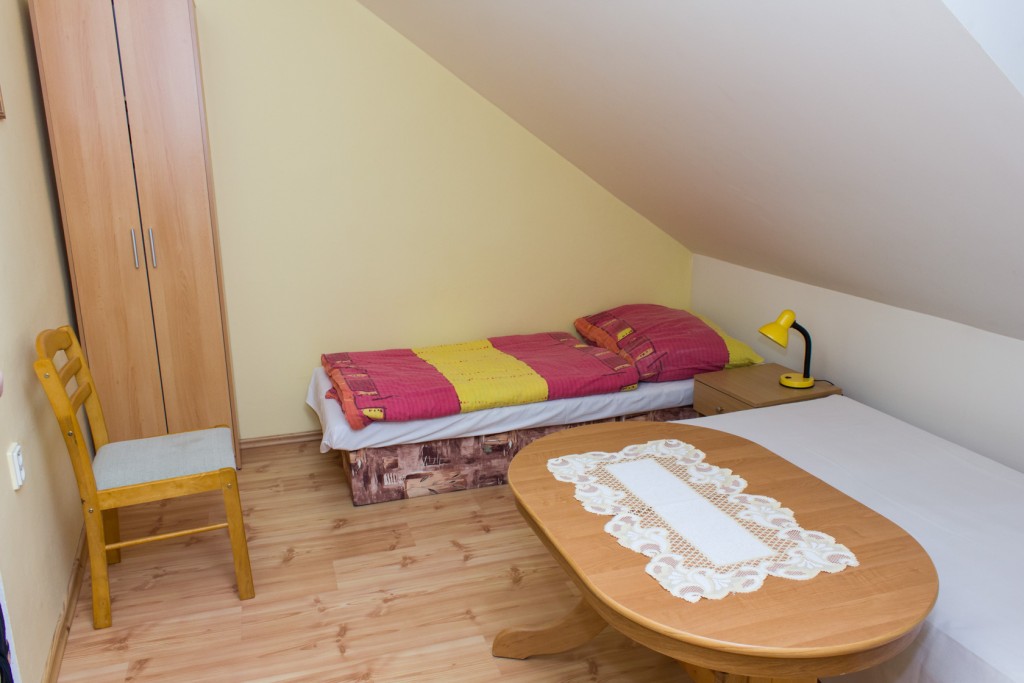 Ubytovanie v súkromí - Gelnica - Podkrovná izba - accommodation